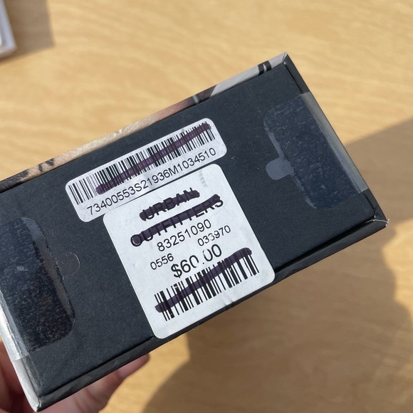 NWT Marshall Mode Wired Headphones - Picture 9 of 9